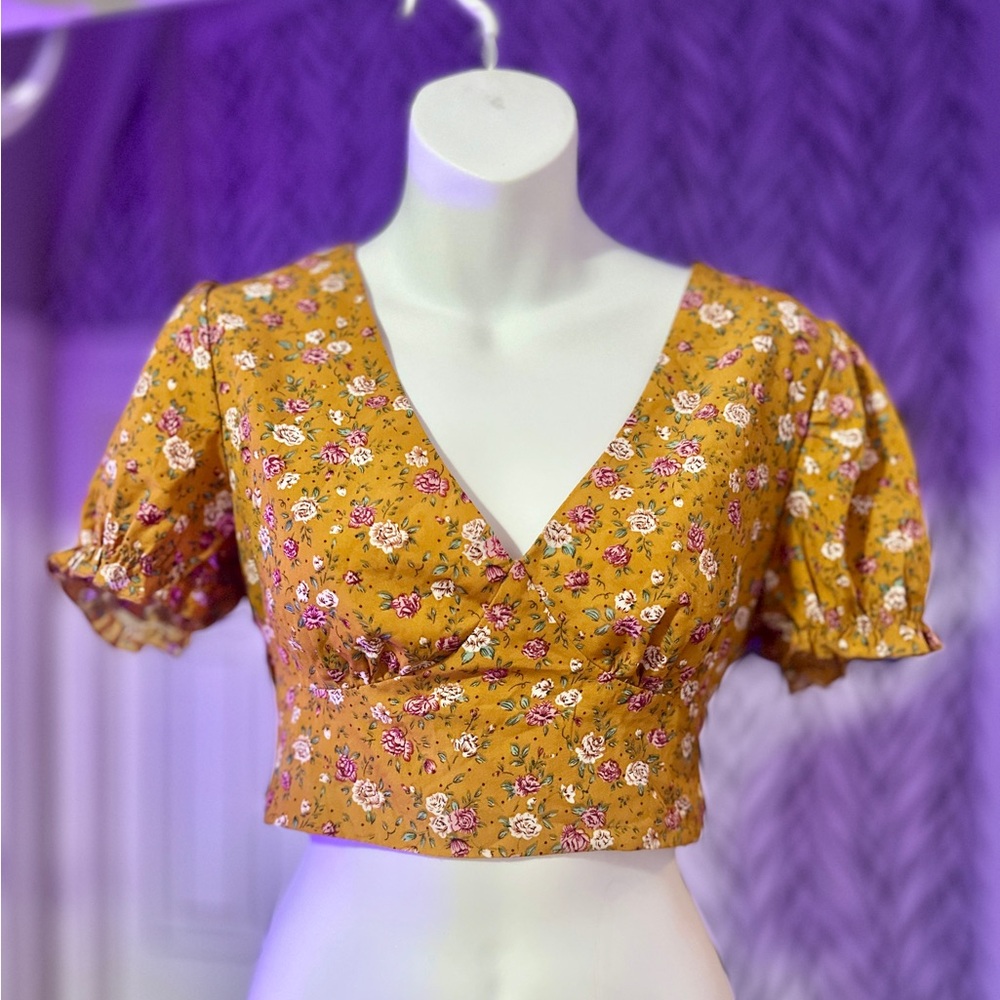 Zaful Yellow Floral V-Neck Crop Top
